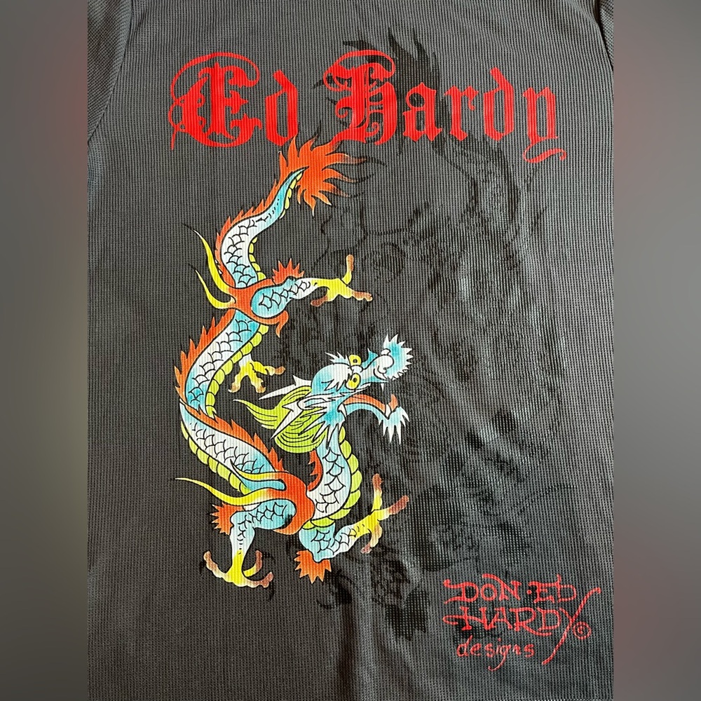 DON ED HARDY dragon design thermal long sleeve tee in charcoal. Large
